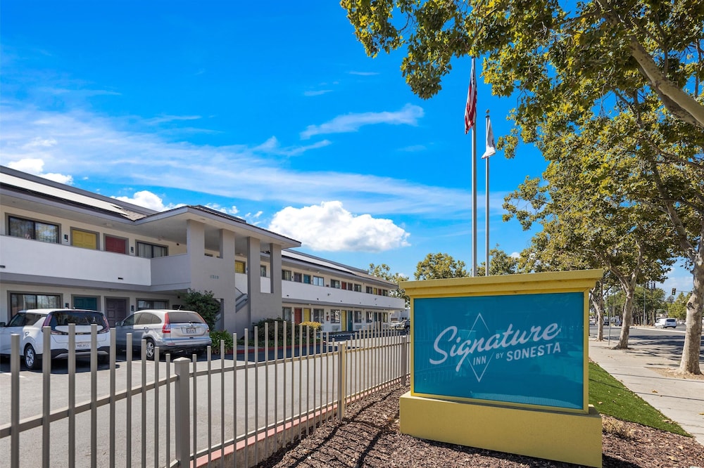 Signature Inn San Jose 7/58