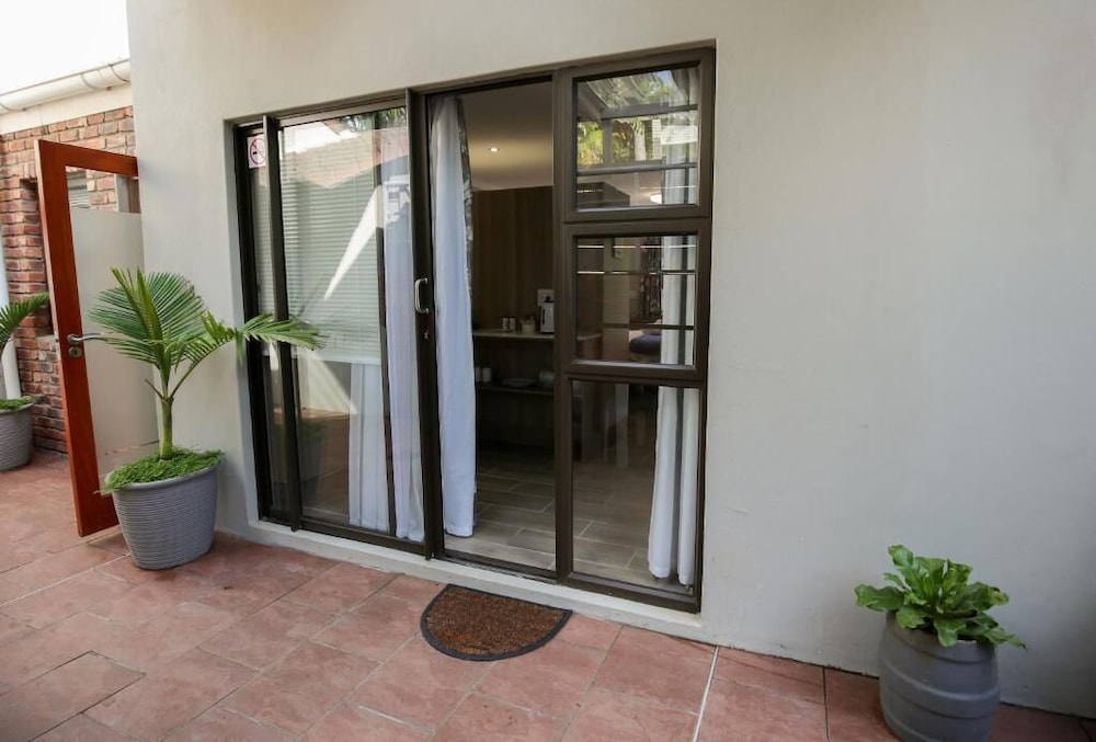 Farm View Guesthouse 3/46