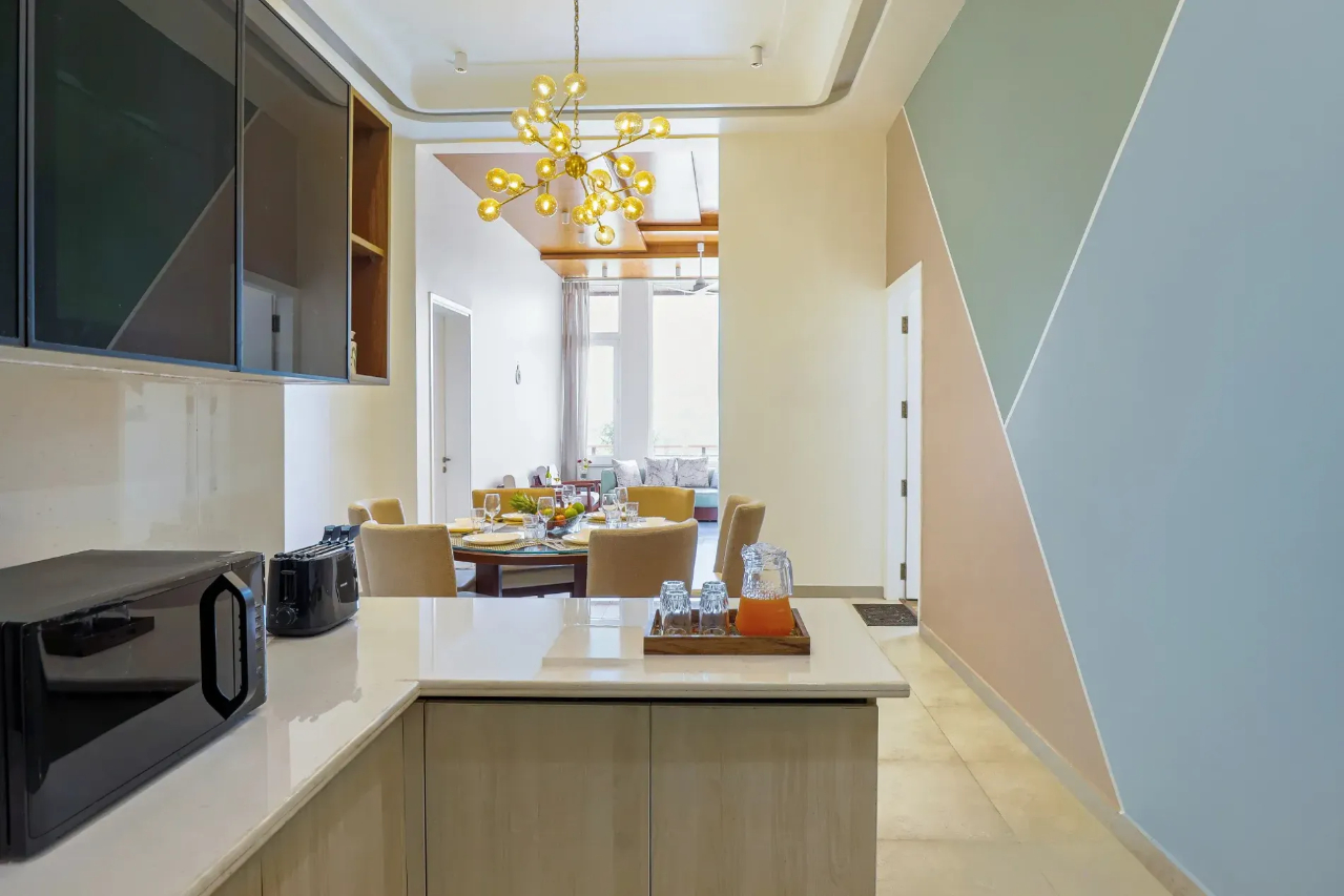ELIVAAS 6 BHK with Balcony & Lake View Antarmann Casa Zenith 10/12