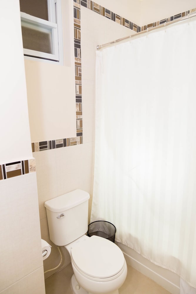 Kingsway New Kingston Guest Apartment Ii 42/45