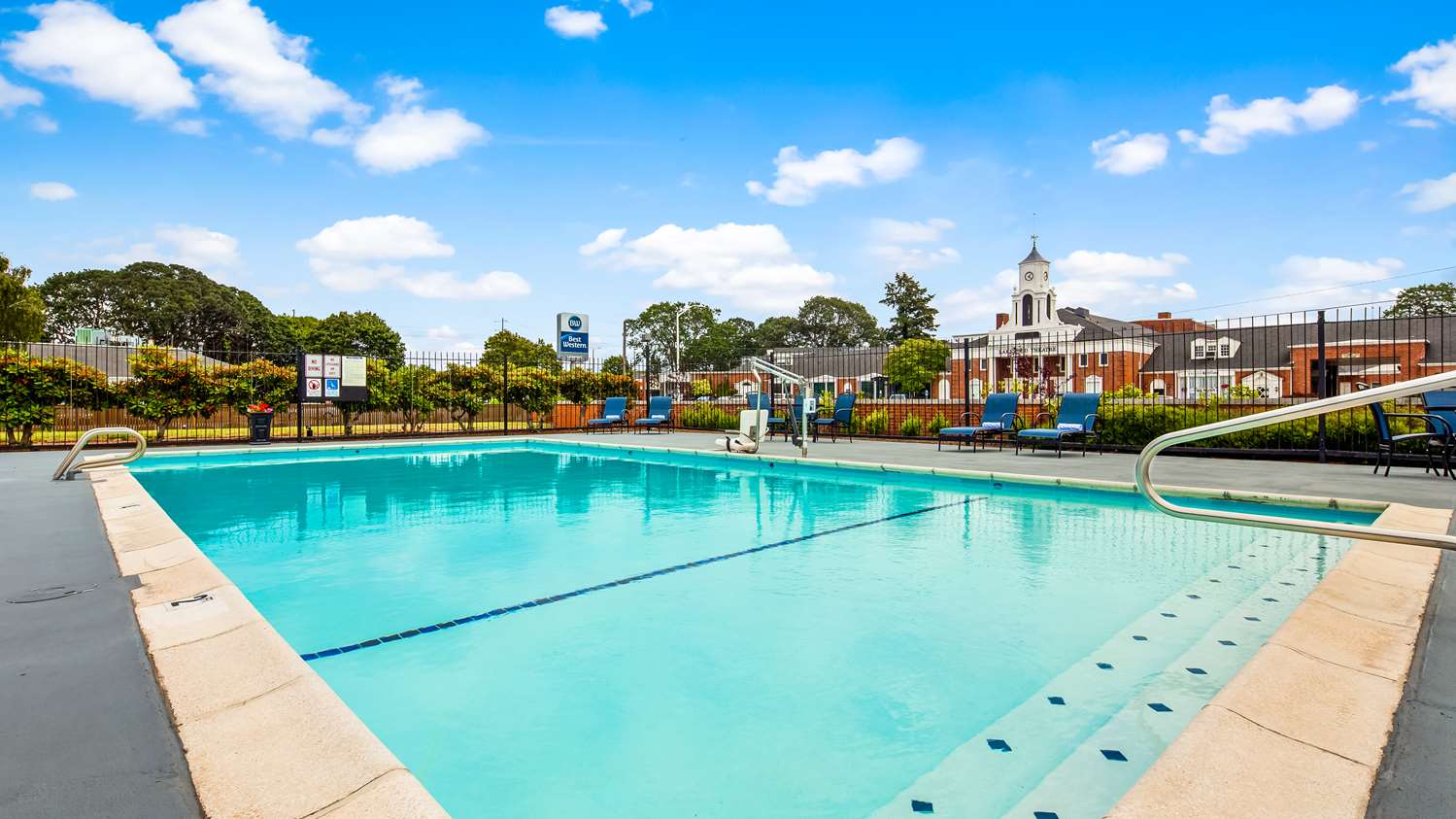 Best Western Lakewood 23/38