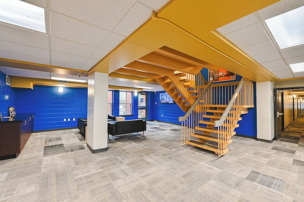 Residence & Conference Centre - Welland 40/50