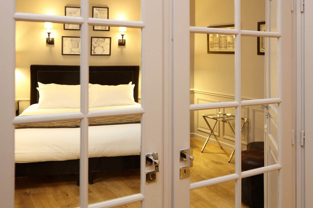 غرفة سوبيريور بسرير كوين لذوي الإعاقة، Hotel Saint-Louis Pigalle 3/4