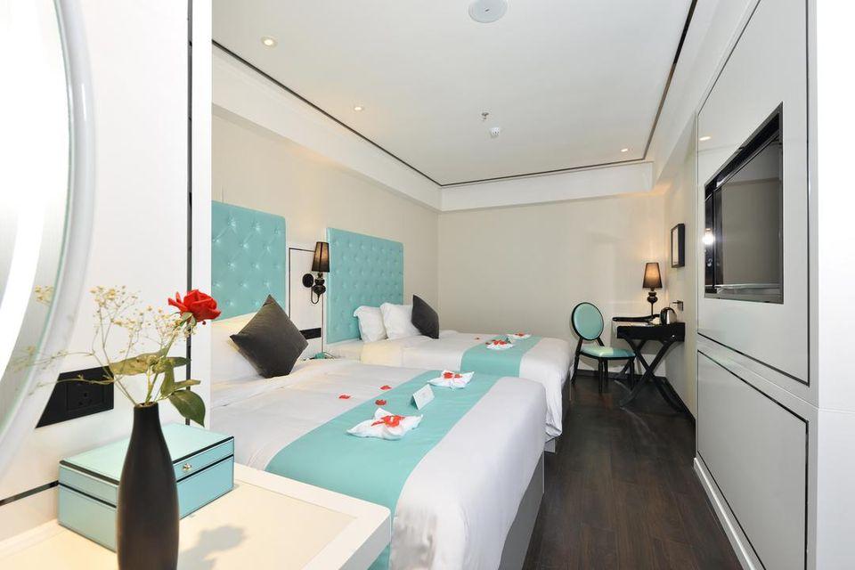 Guest Room, 2 Beds, No Window