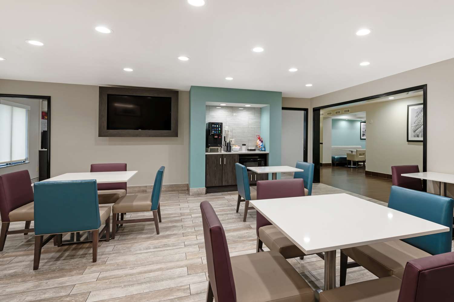 Best Western Plus Greenwood/Indy South Inn 28/33