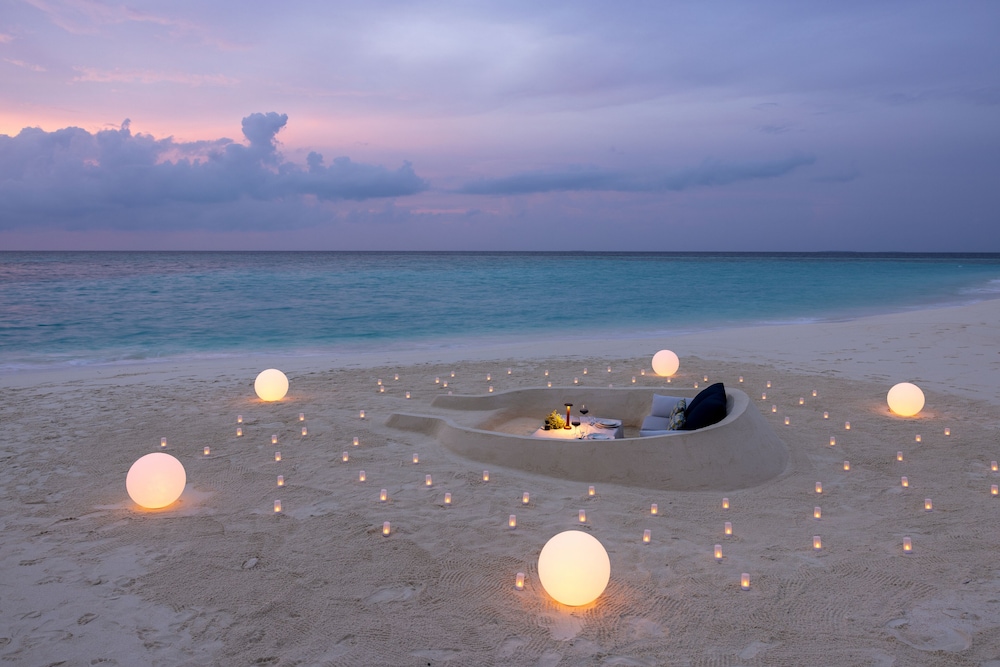 Avani+ Fares Maldives Resort 157/164