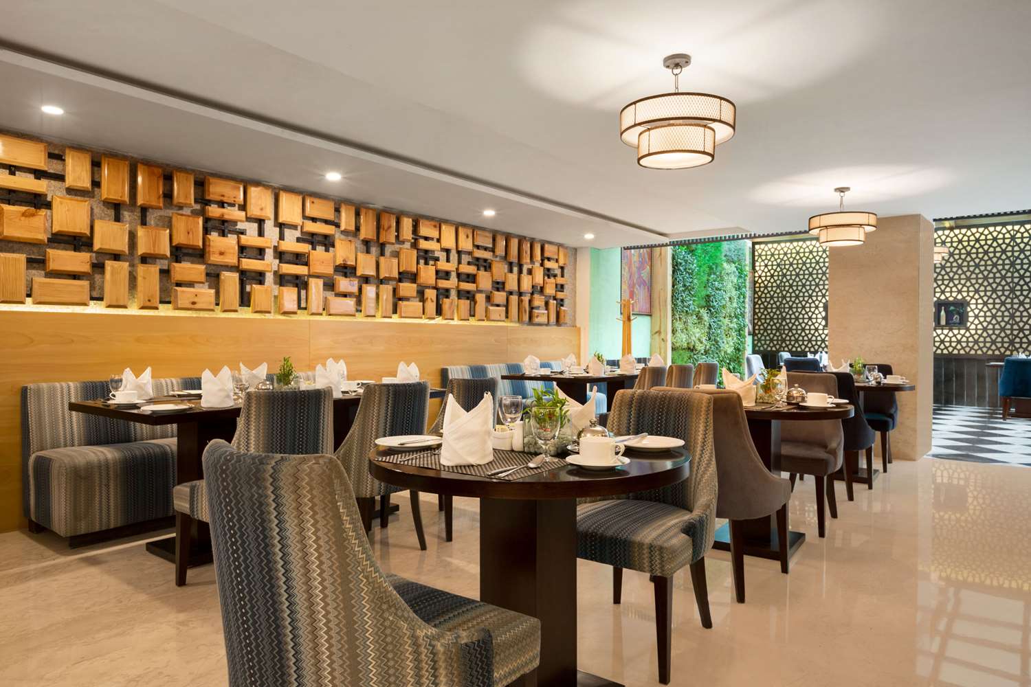 restaurant cafeteria