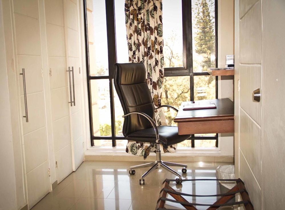 Minister Business Hotel 44/48