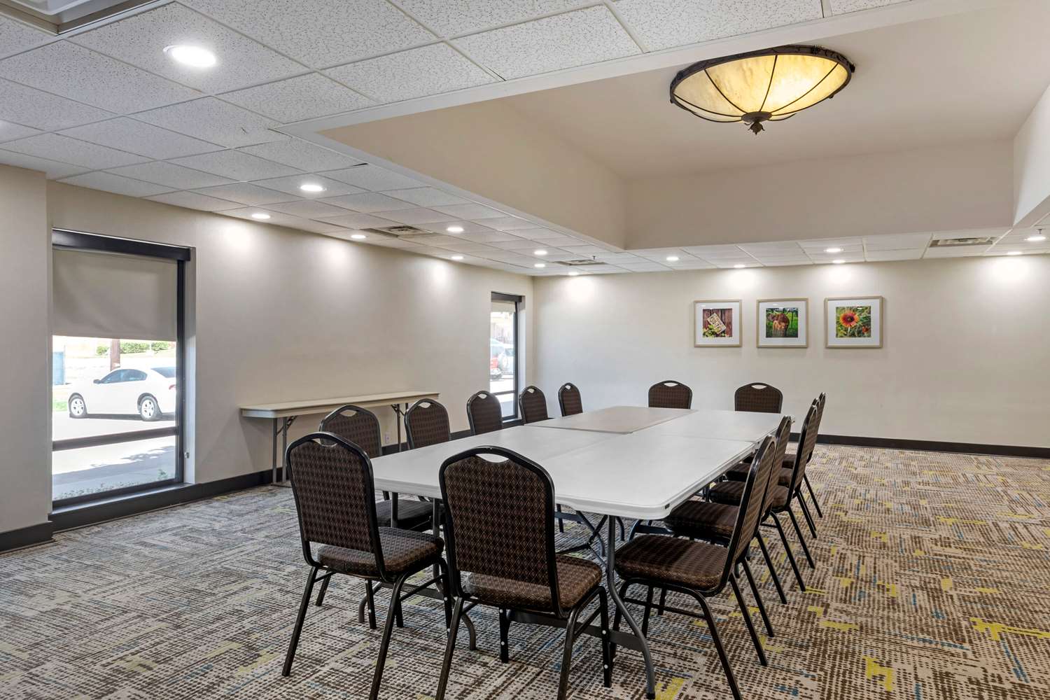 Comfort Inn Sherman - Denison Area 13/15