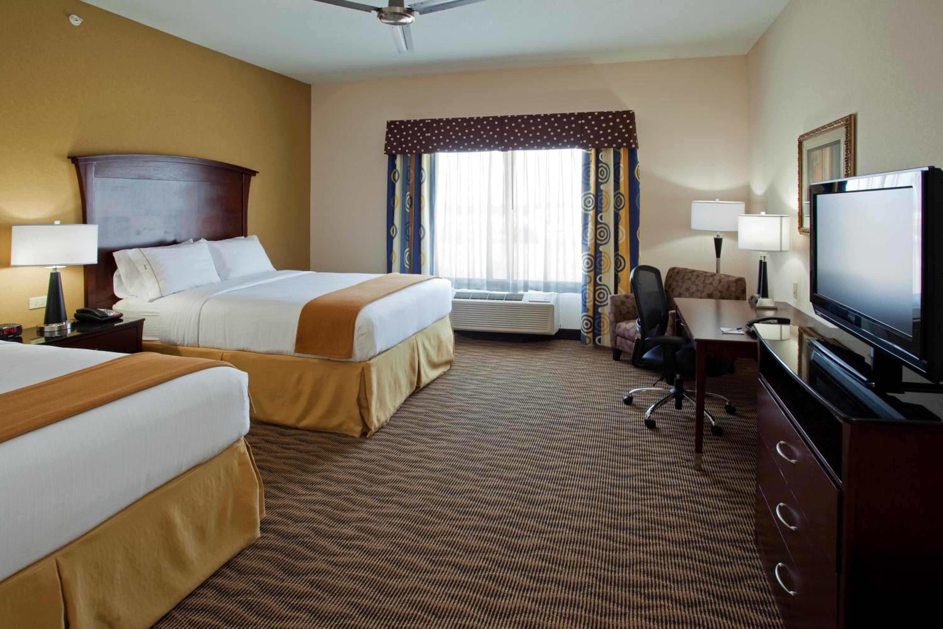 Suite, 2 Beds, Accessible