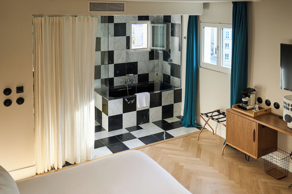 Hotel du Sentier 25/36