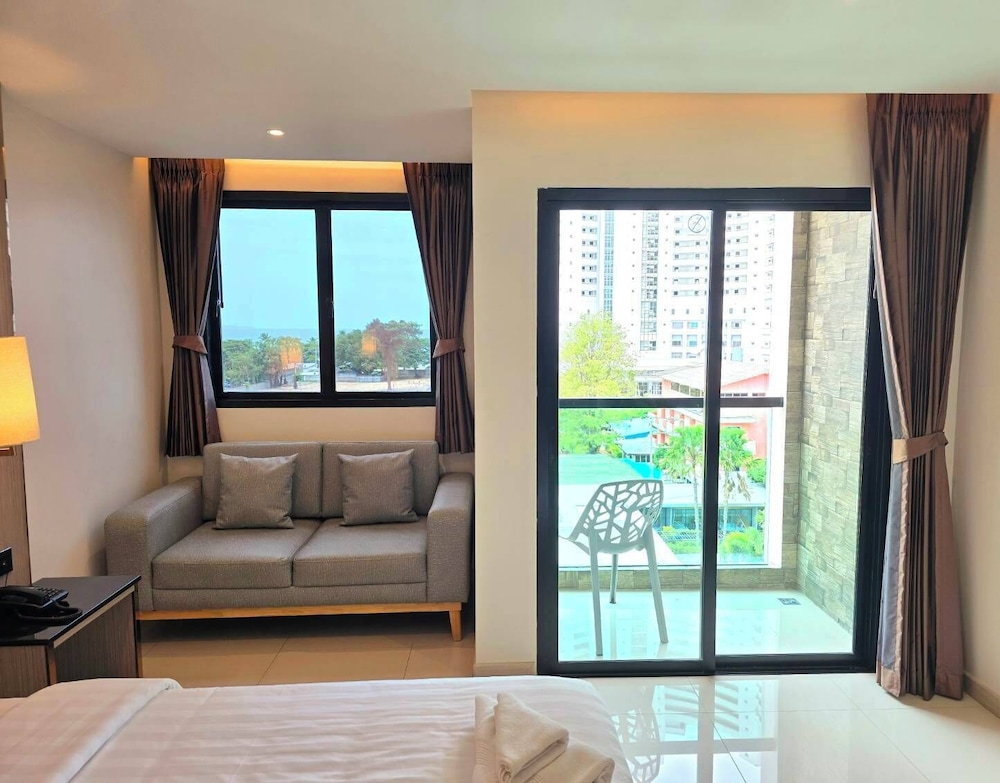 The TJ Hotel Pattaya 34/49