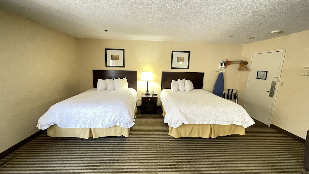 Whitney Inn & Suites 16/34