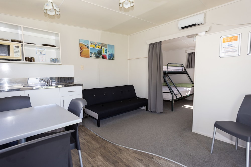 Cosy Corner Holiday Park 22/50
