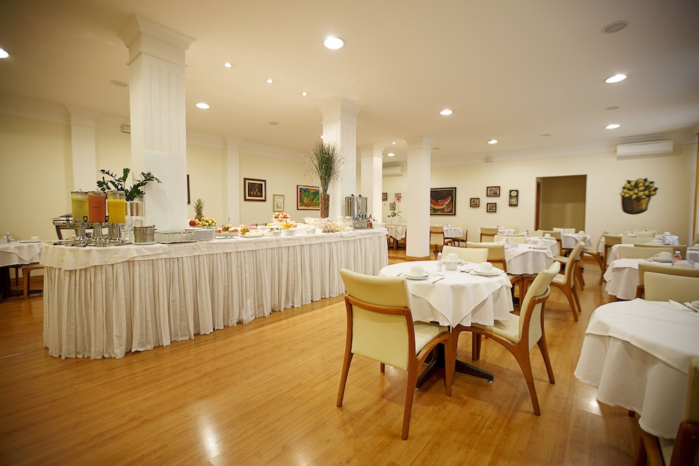 Eston Hotel 34/38