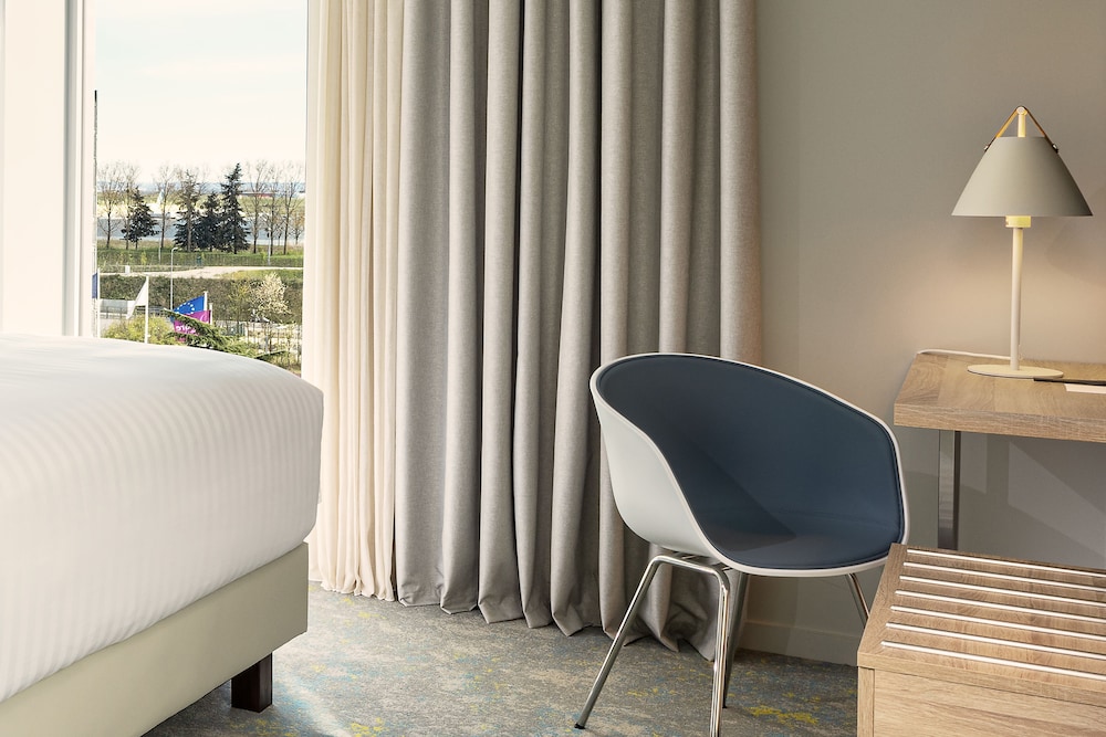Courtyard by Marriott Paris Charles de Gaulle Central Airport 9/31