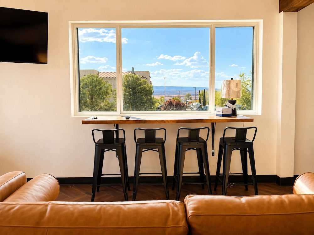 Lake Powell Canyon Inn 45/58
