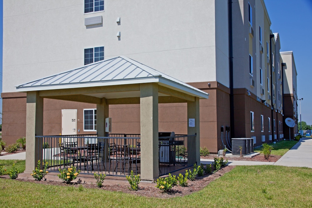 Candlewood Suites Hotel Texas City 1/53