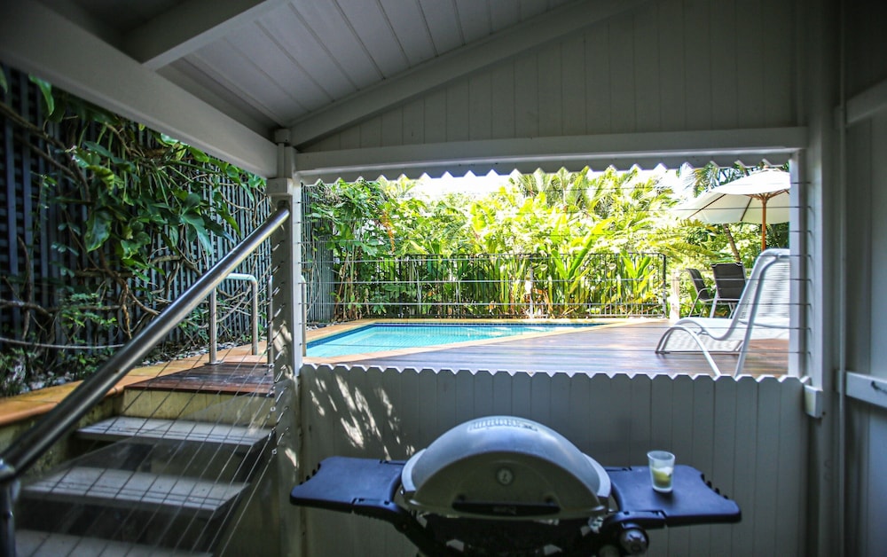 Port Douglas Cottage and Lodge 12/35
