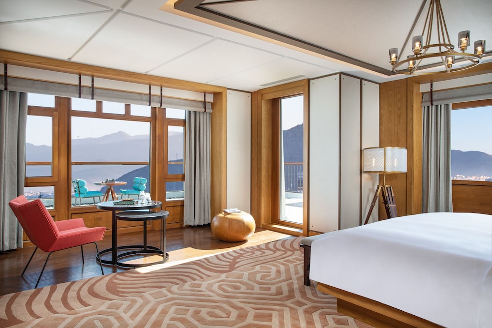Hotel Indigo Diqing Moonlight City 17/69