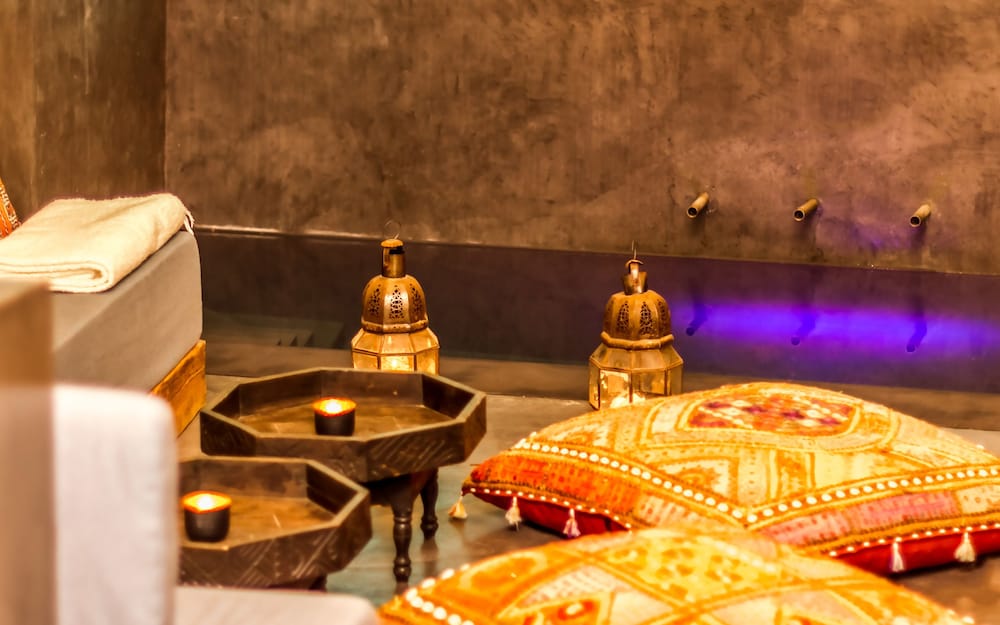 THE RIAD 11/28