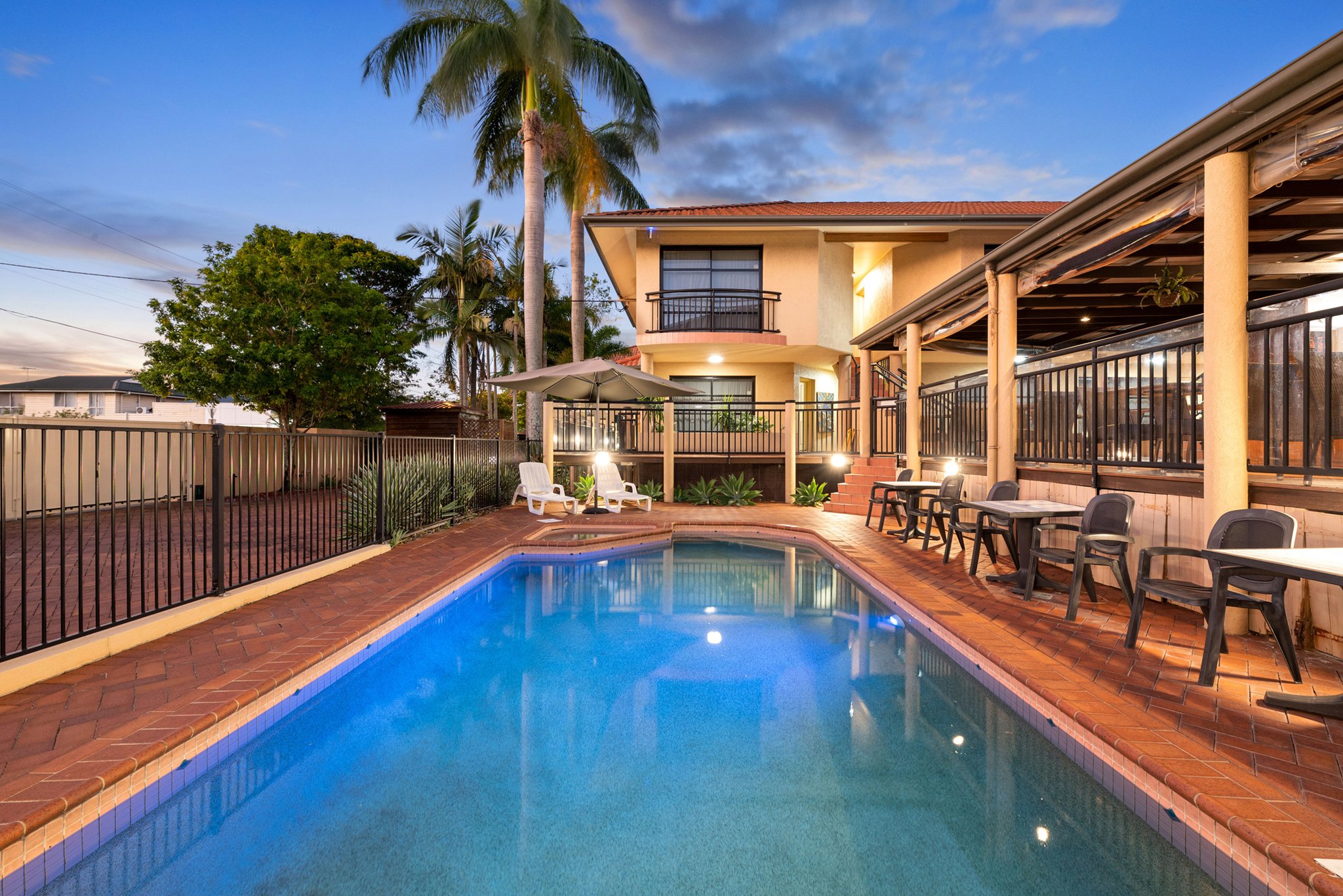 Pegasus Motor Inn And Serviced Apartments 43/47