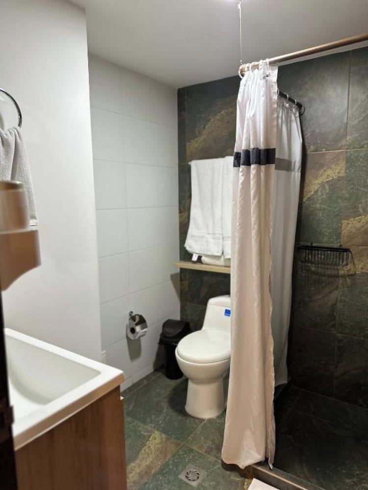 Hotel Zona Verde 37/43