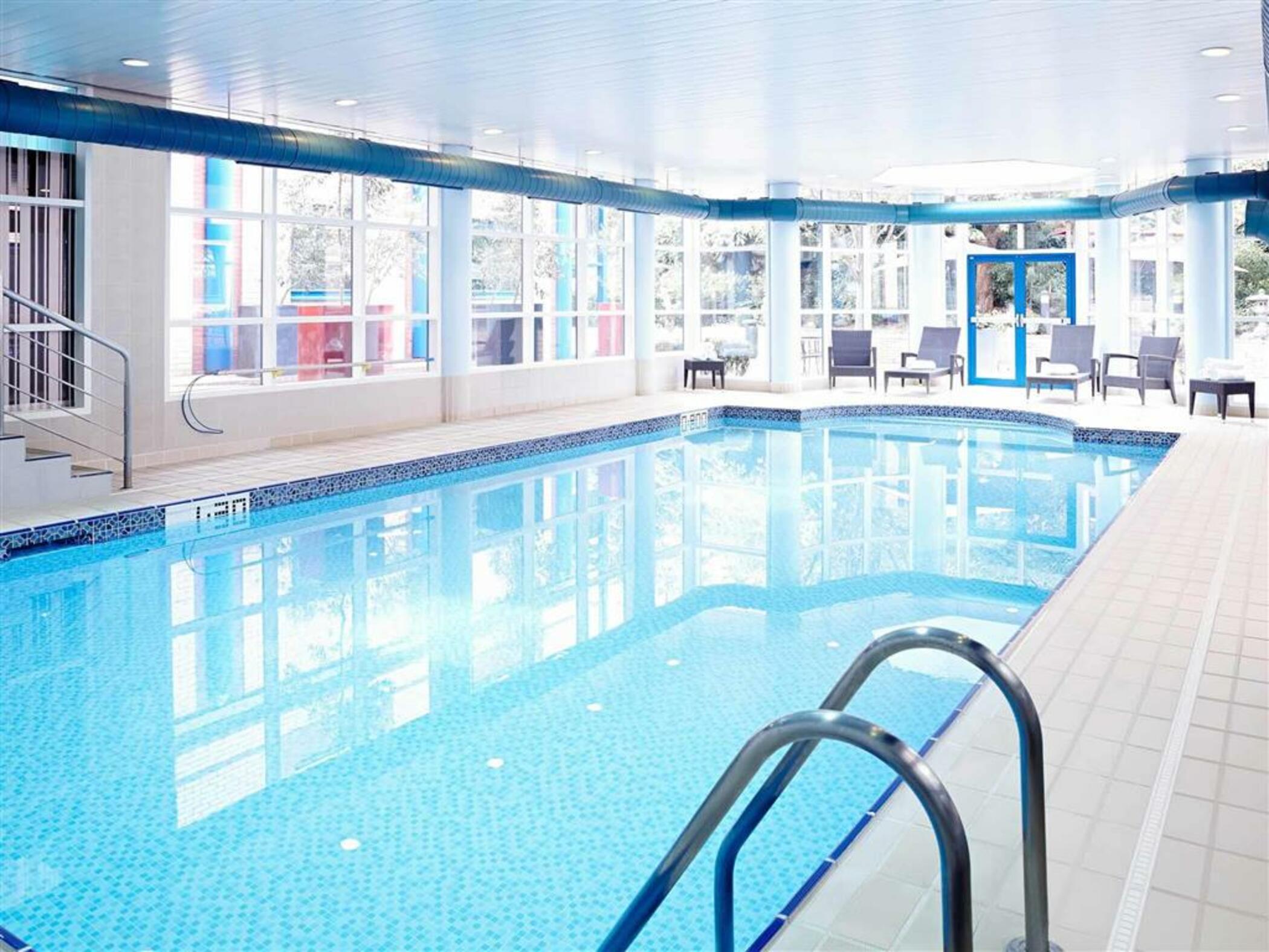 Novotel London Heathrow Airport - M4 Jct 4 Hotel 27/50