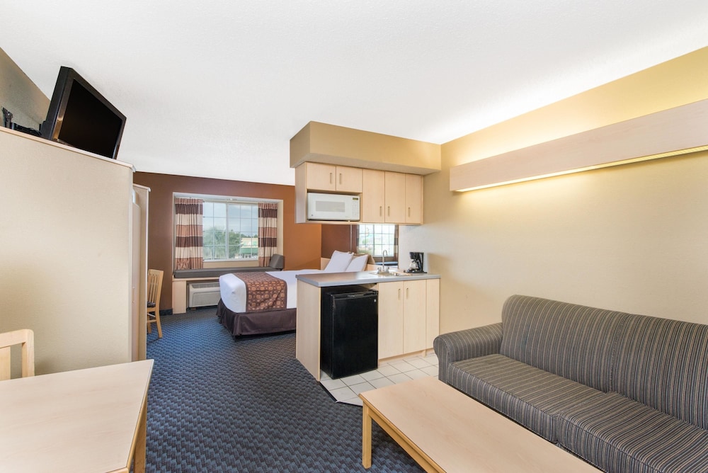 Microtel Inn & Suites by Wyndham Independence 16/29