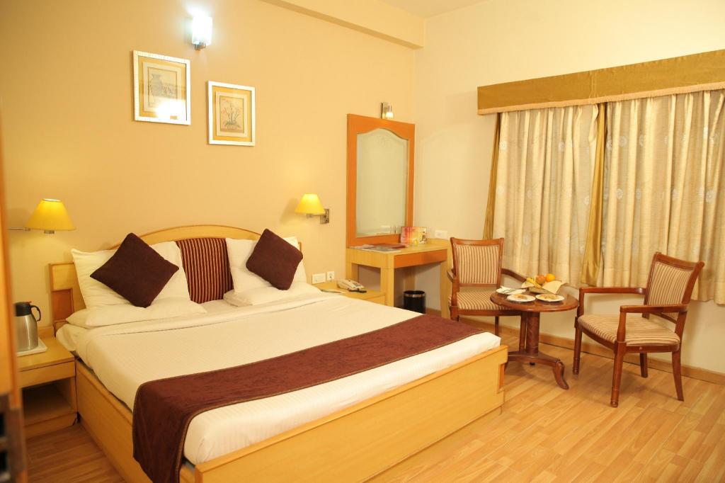 HOTEL ADITYAZ 17/41
