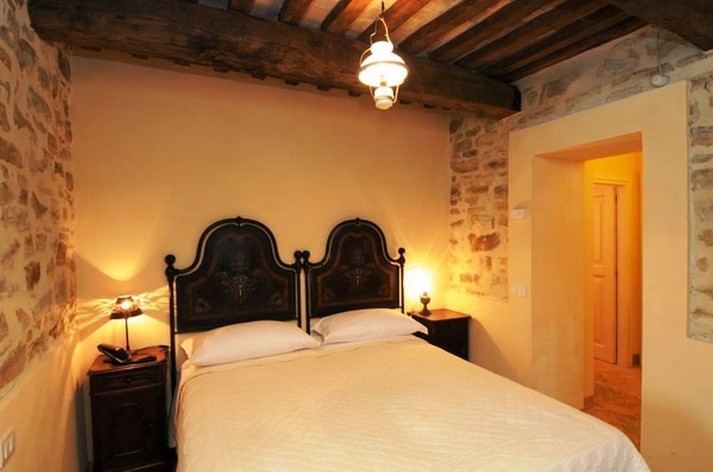 La Tavola Dei Cavalieri & Il Borgo 22/60