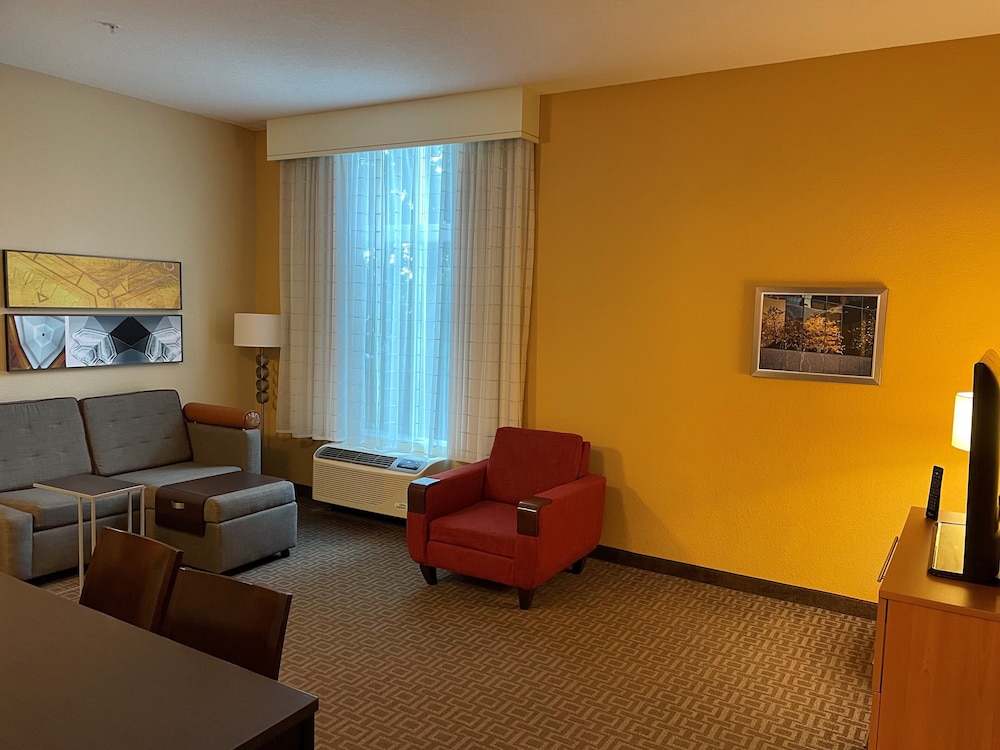TownePlace Suites Orlando at Flamingo Crossings Town Center/Western Entrance 45/69