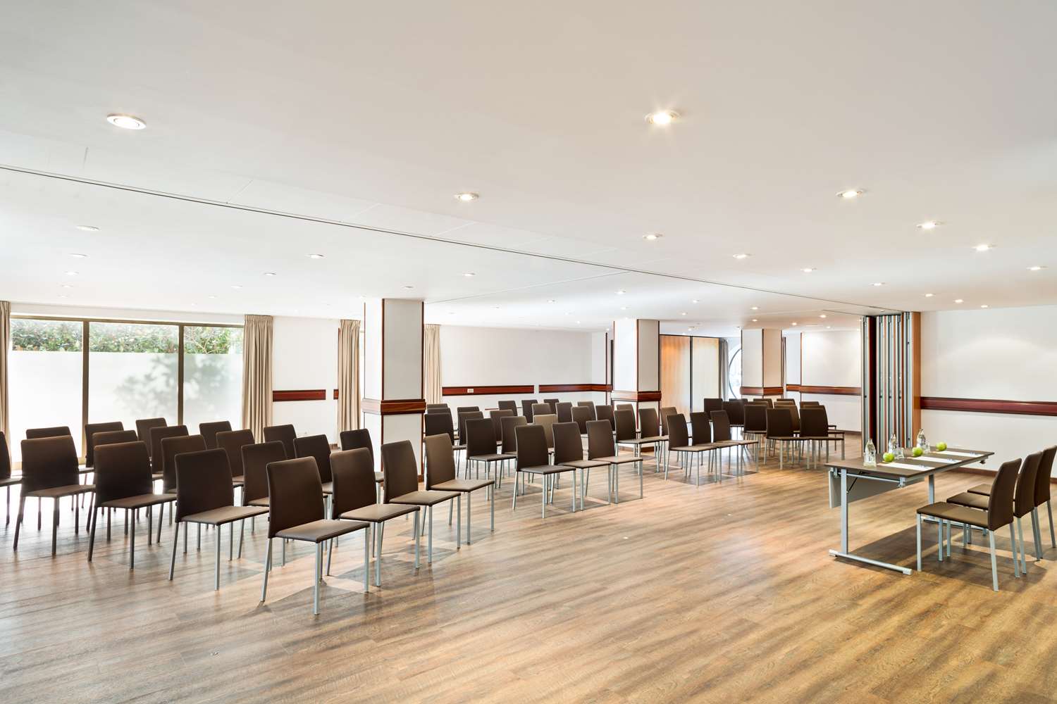 Best Western Premier CMC Girona 48/52