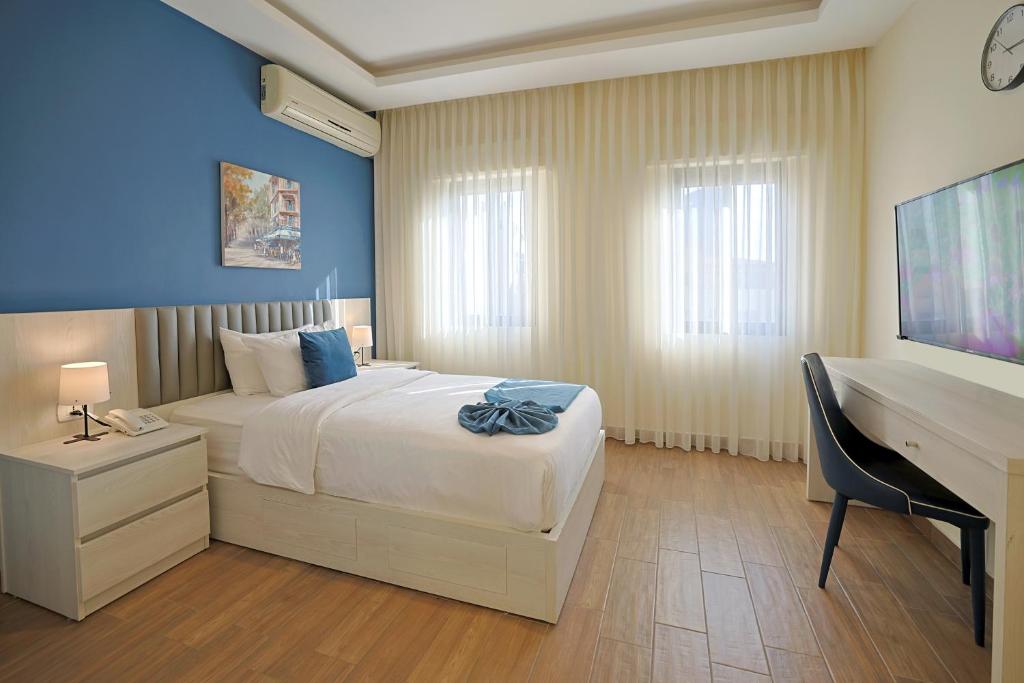 46 Serviced Apartments 15/25