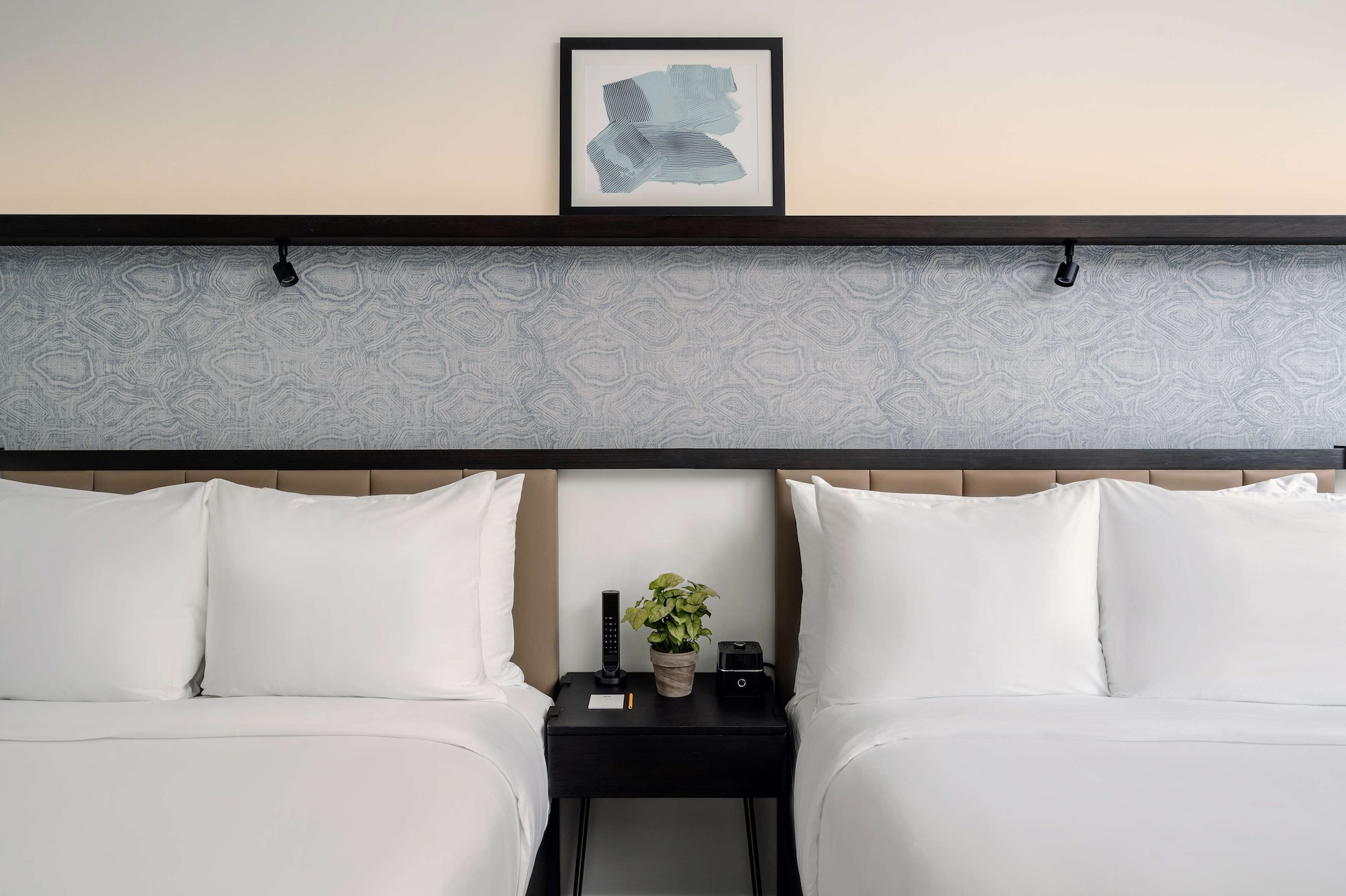 room, 2 double beds, accessible