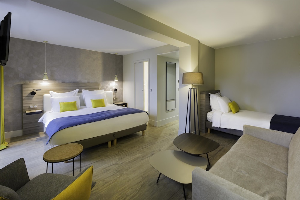 Best Western La Porte Des Chateaux 24/67