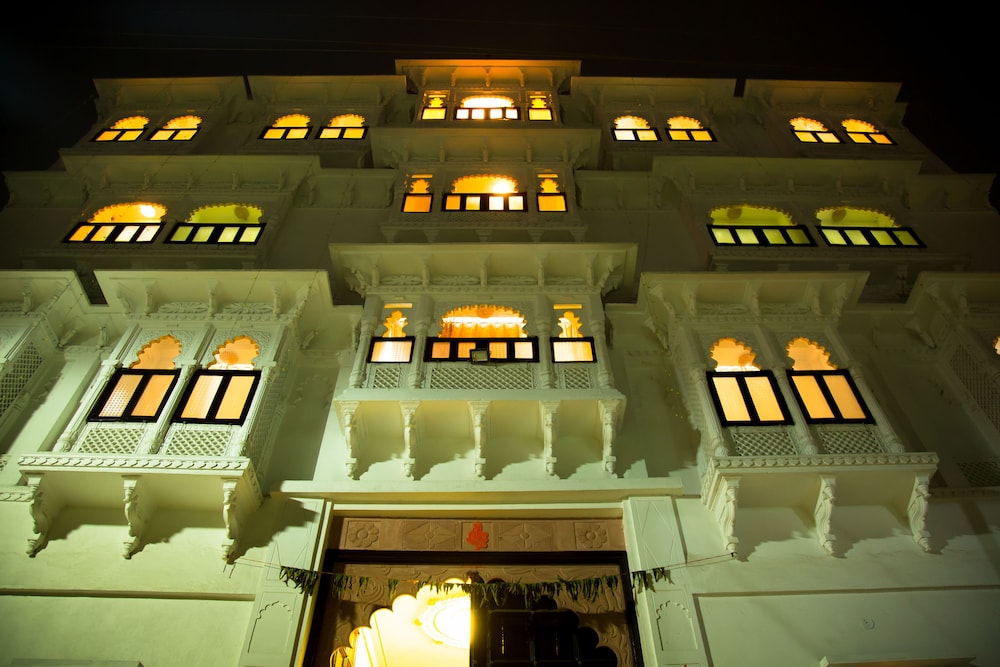 Hotel Nahargarh Palace 3/18