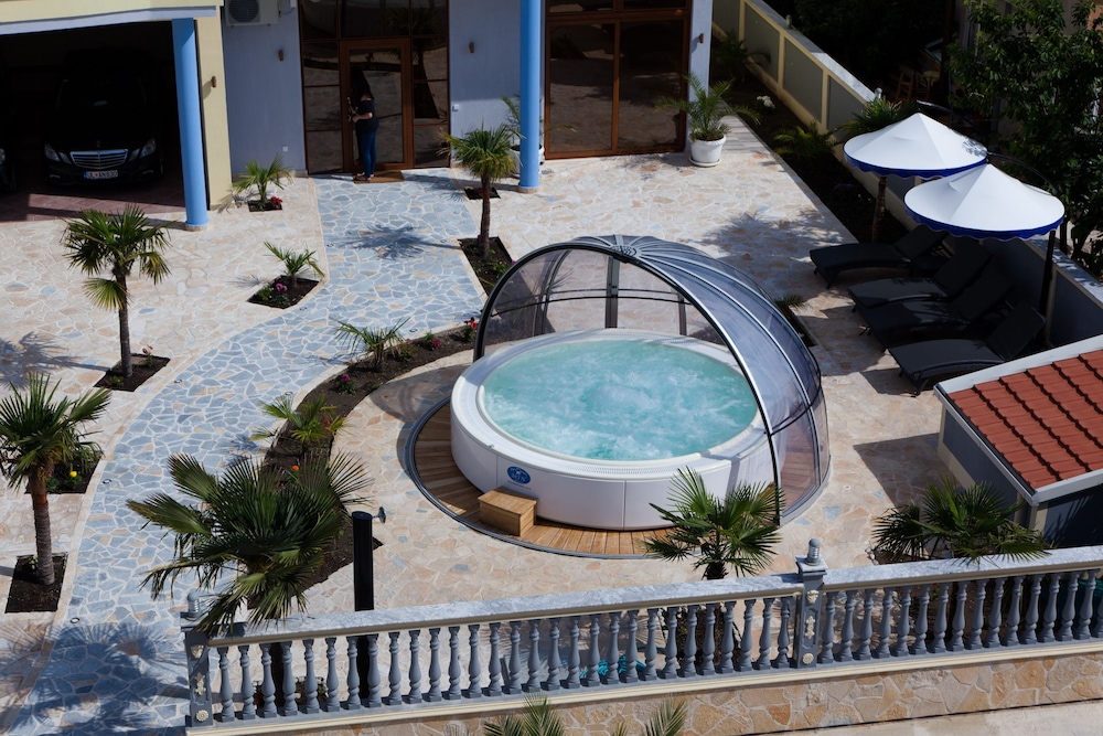 Hotel Montefila 57/62