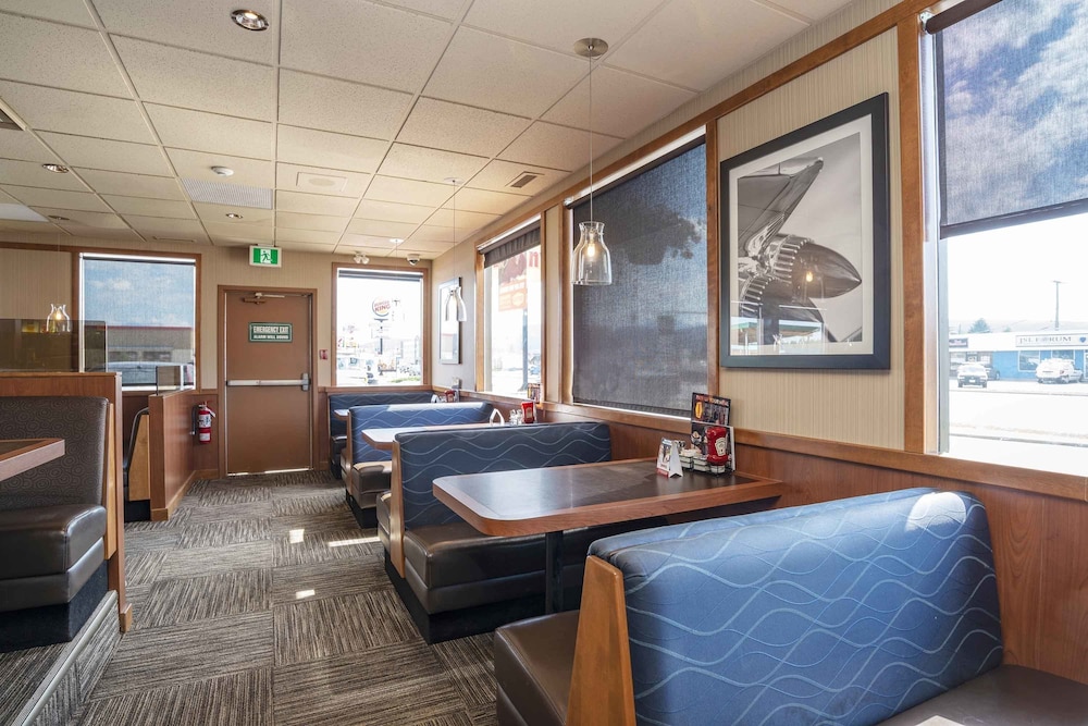 Sandman Hotel Cranbrook 23/47