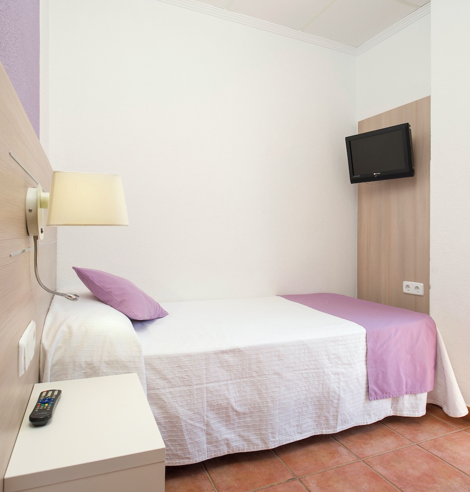 Hostal Adelino 16/22