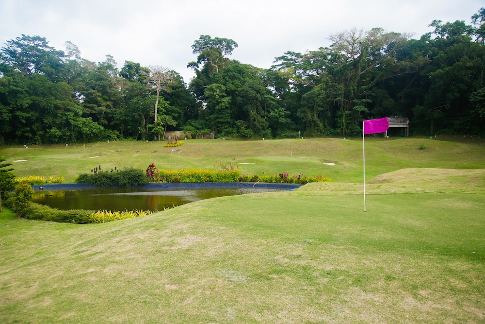Forest Crest Nature Hotel and Resort Powered by ASTON (ex Chateau Royale Sports and Country Club) 41/77
