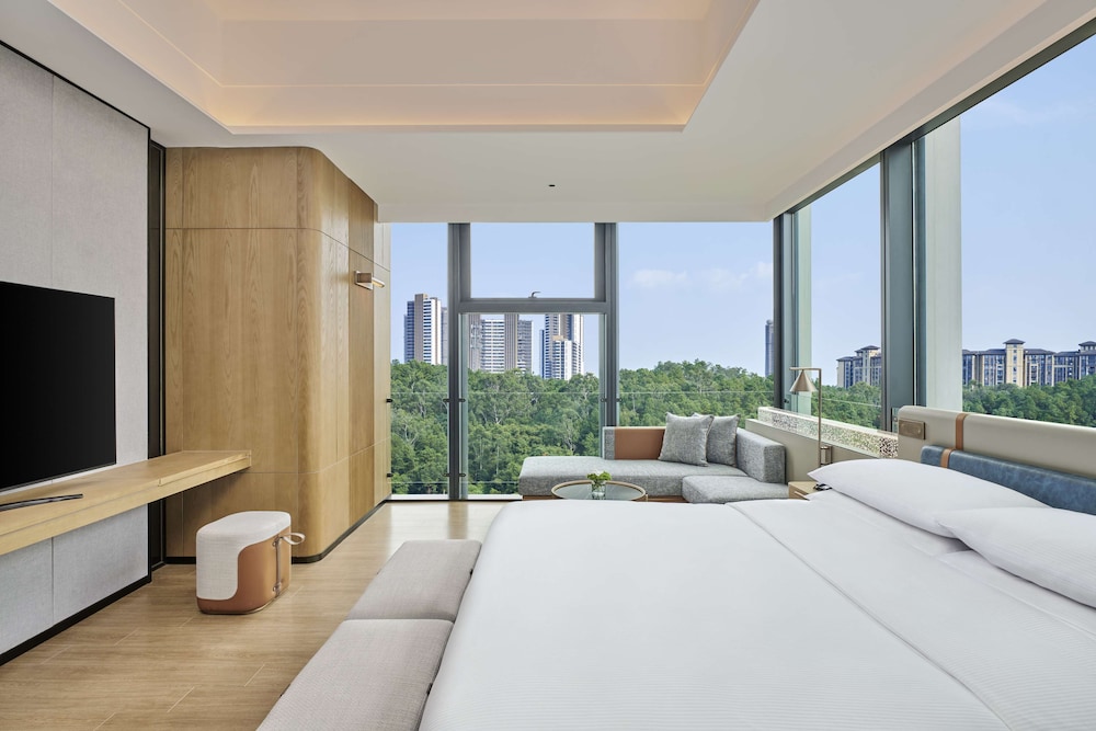 PRESIDENTIAL, SUITE, KING BED