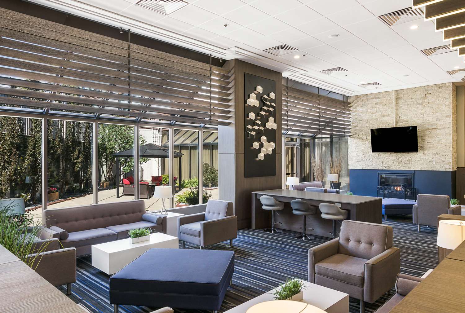 Best Western Premier Calgary Plaza Hotel and Conference Centre 39/65