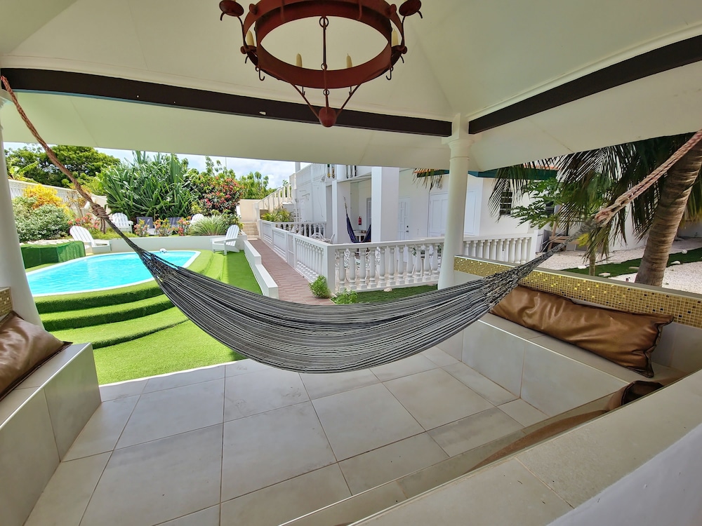 Adonai Hotel Boutique Bed And Breakfast 8/93