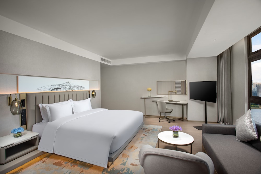 Crowne Plaza Fuzhou South 18/65