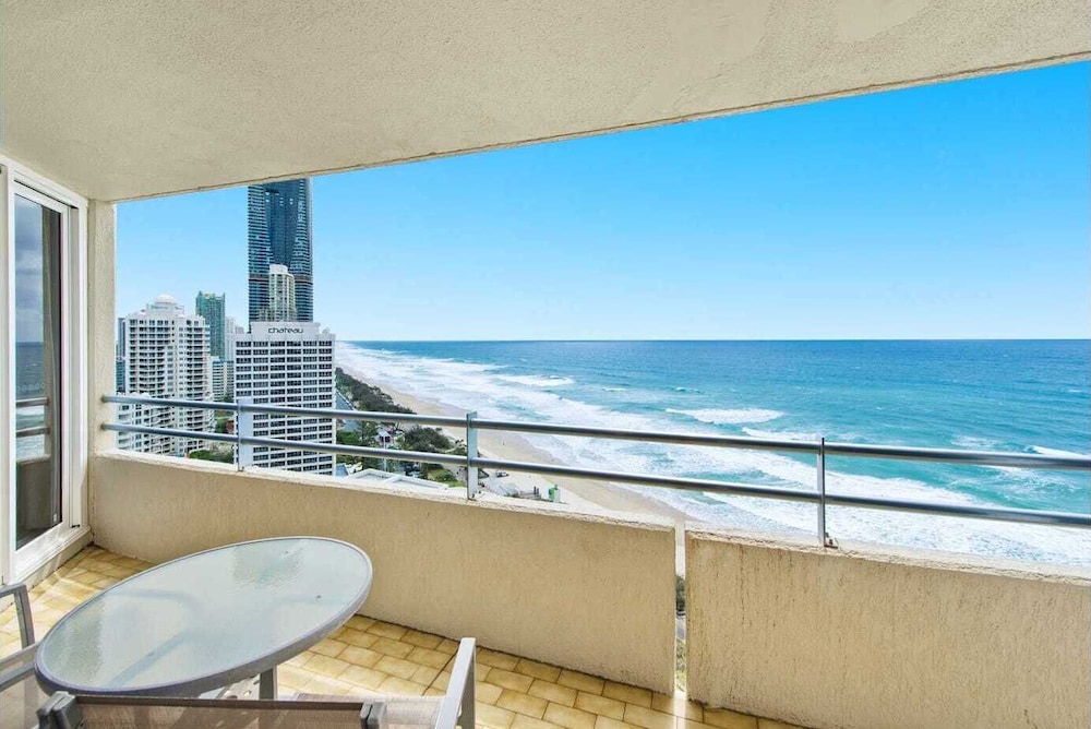Zenith Ocean Front Apartments 42/50