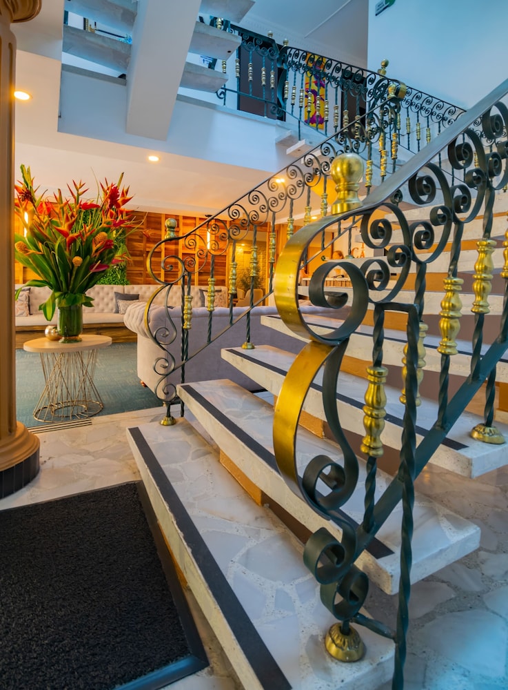 Montes de la Castellana Hotel Boutique 58/61