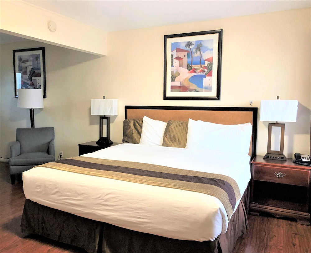 Blue Coast Inn and Suites 8/41
