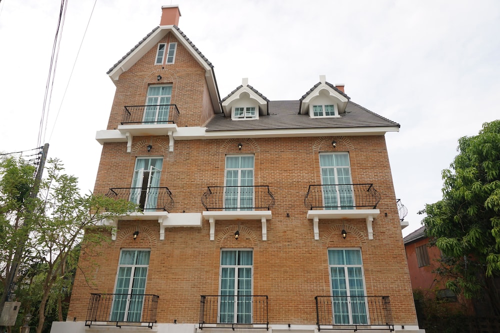 Nai Suan Bed And Breakfast 2/69