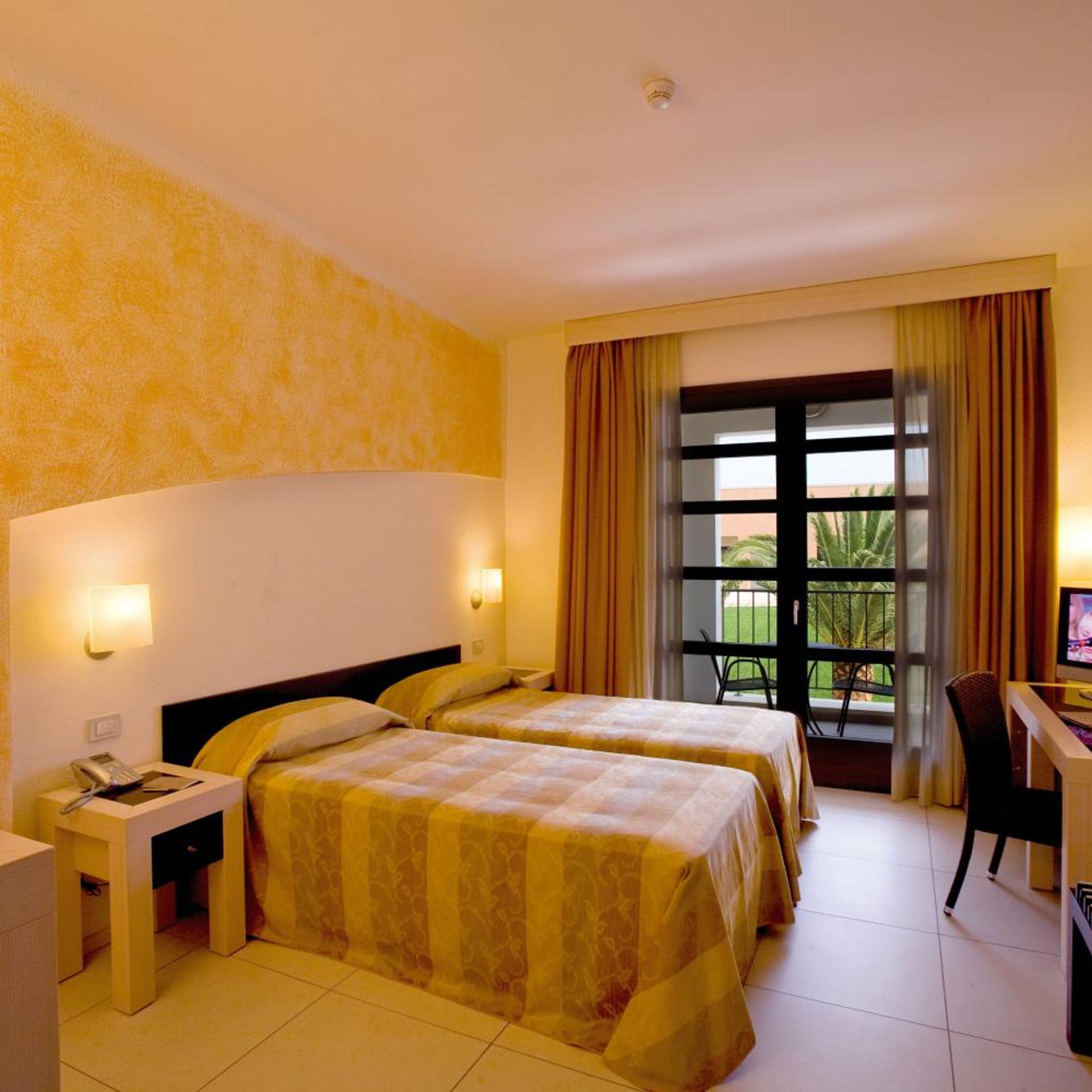 Room, Double or Twin Bed